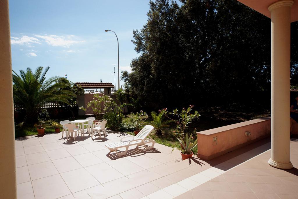Hotel Happy Marina di Pietrasanta Bagian luar foto