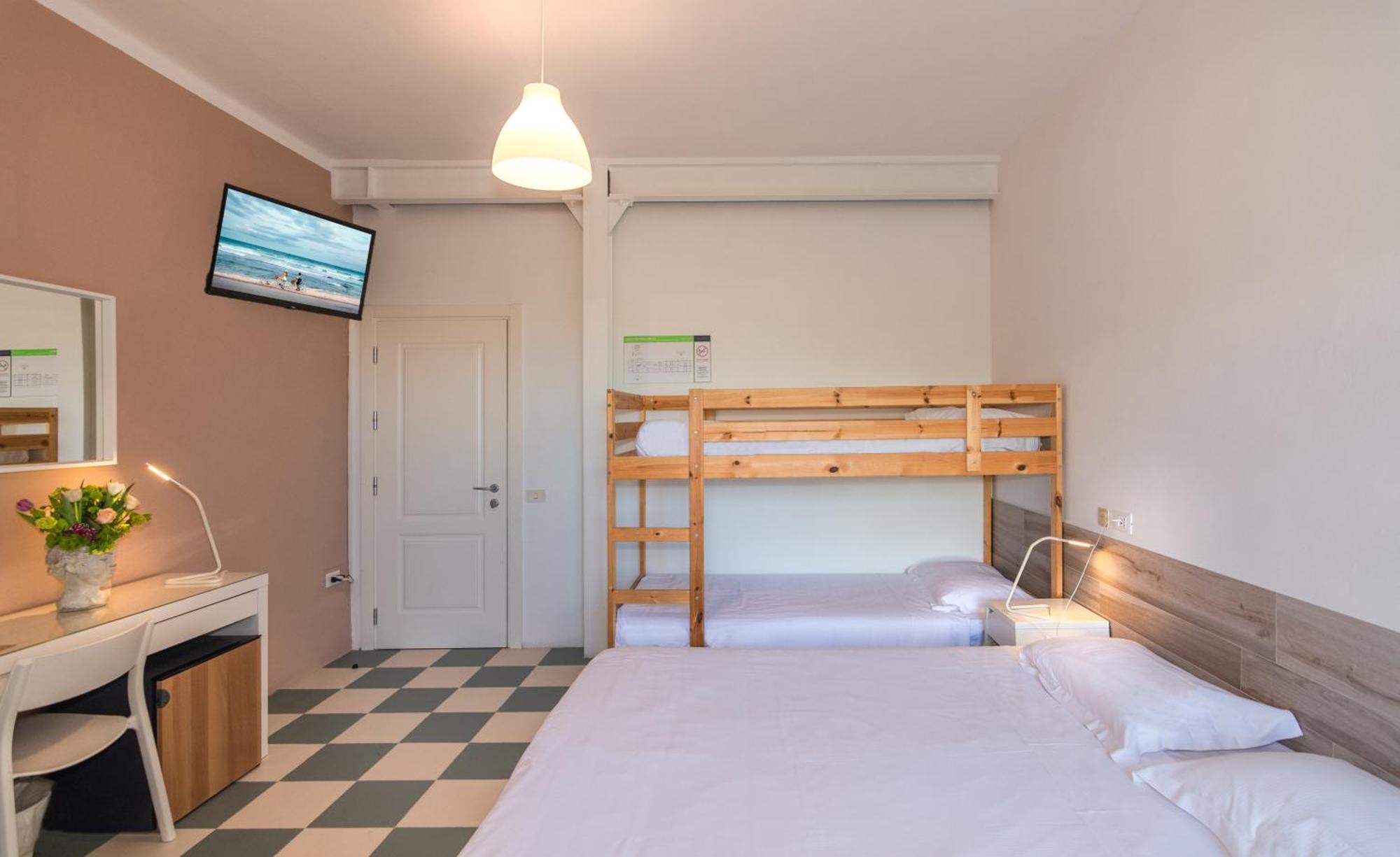 Hotel Happy Marina di Pietrasanta Bagian luar foto