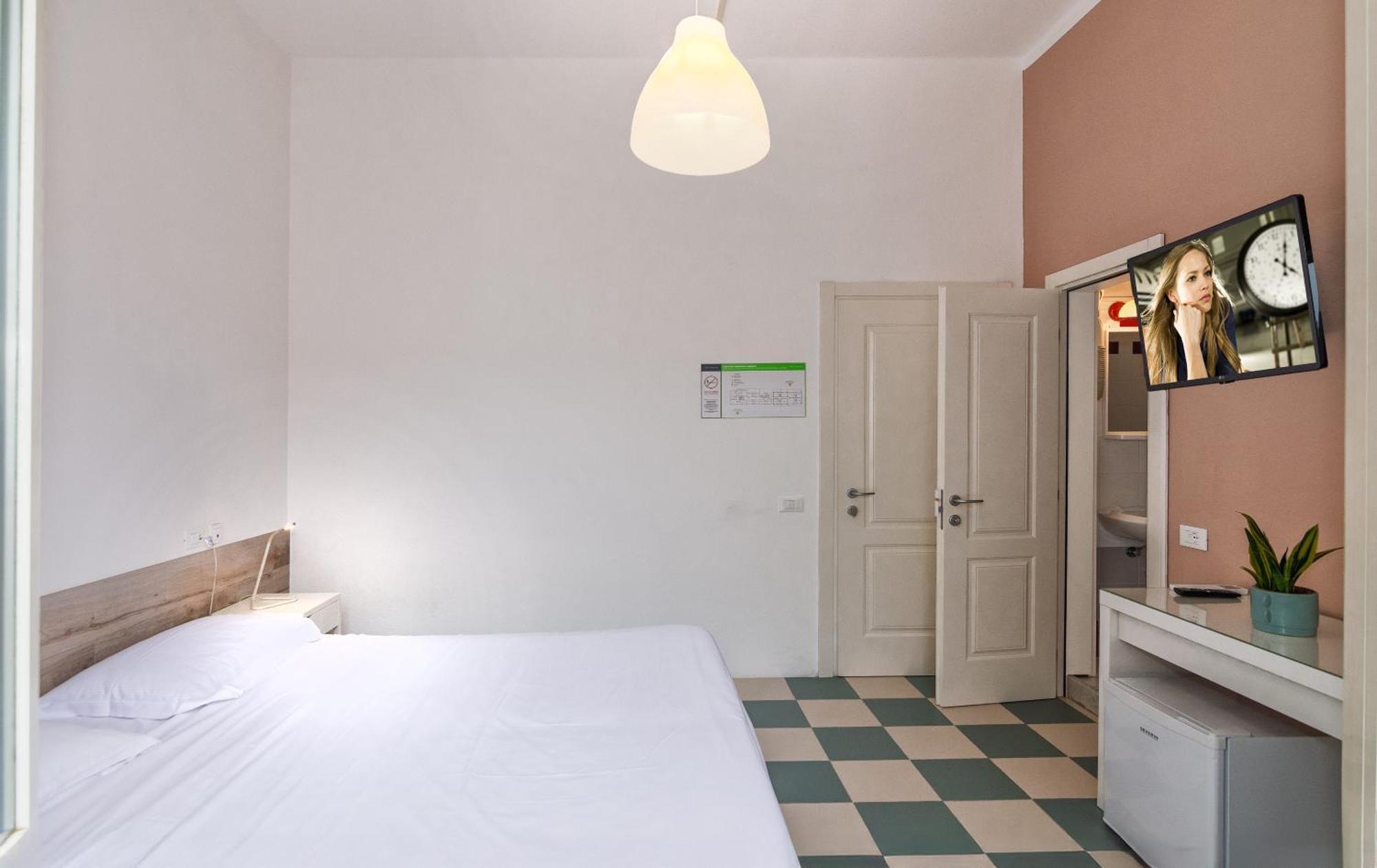 Hotel Happy Marina di Pietrasanta Bagian luar foto