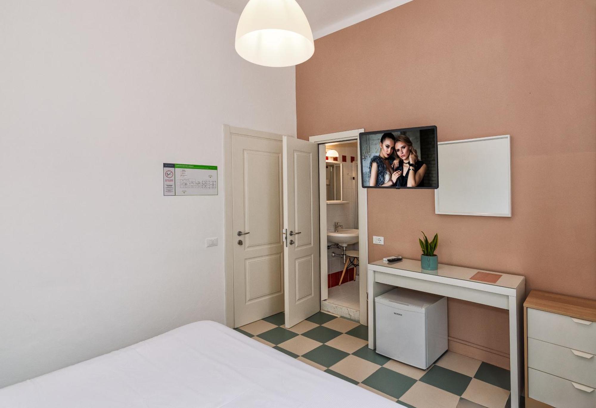 Hotel Happy Marina di Pietrasanta Bagian luar foto