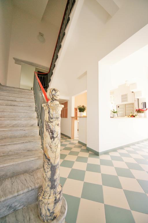 Hotel Happy Marina di Pietrasanta Bagian luar foto