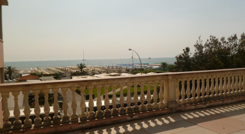Hotel Happy Marina di Pietrasanta Ruang foto